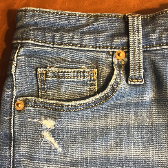 Universal Thread High Rise Jean Shorts - Picture 2 of 5